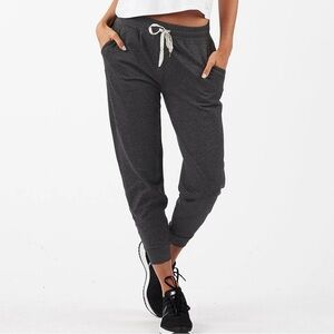 Vuori Jogger Pants in Charcoal Grey